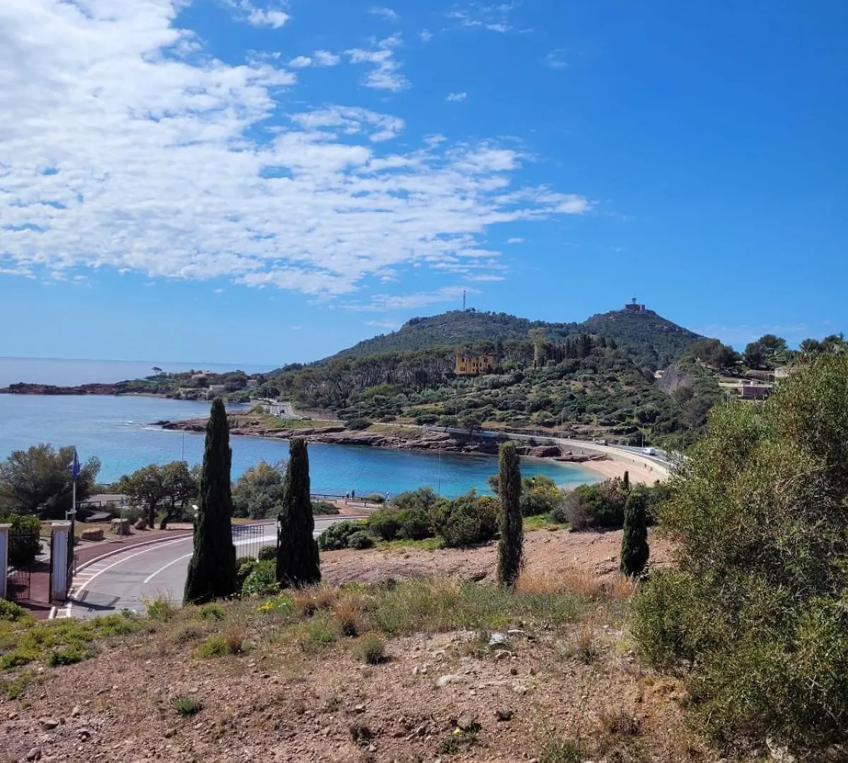 Cap Esterel En Famille - 2Pieces Vue Mer Jardin Piscine Clim Parking Inclus Saint-Raphael  0*, Saint-Raphael (Var)