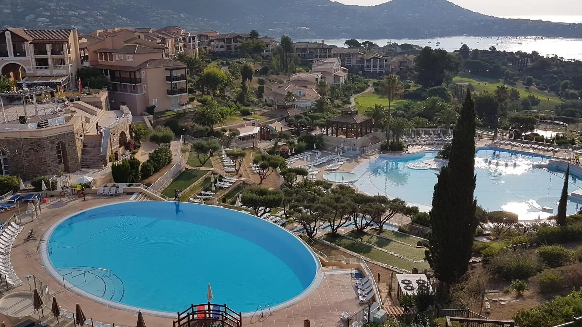 Cap Esterel En Famille - 2Pieces Vue Mer Jardin Piscine Clim Parking Inclus Saint-Raphael  Holiday home Saint-Raphael (Var)