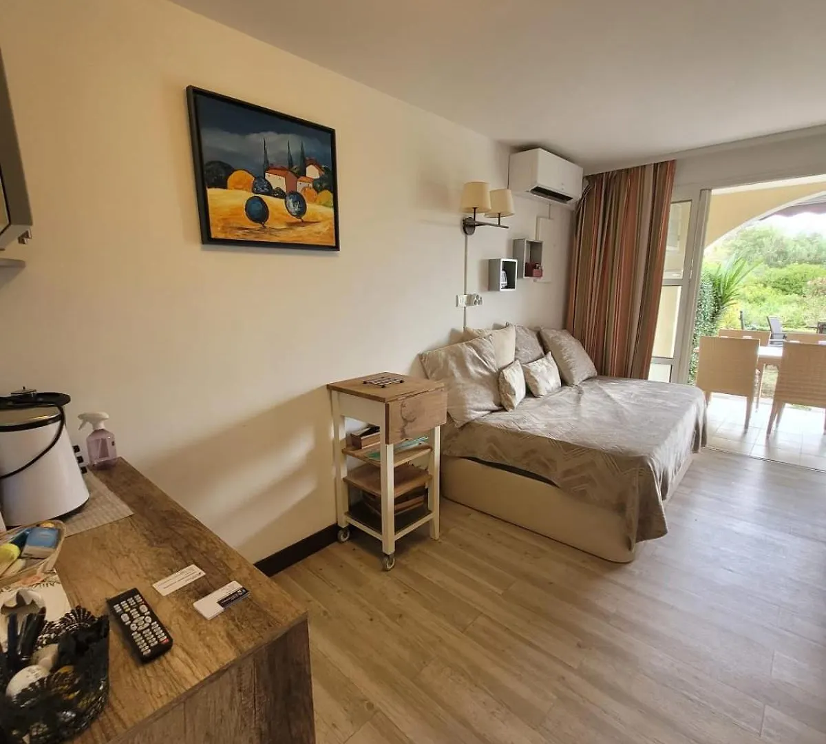 Cap Esterel En Famille - 2Pieces Vue Mer Jardin Piscine Clim Parking Inclus Saint-Raphael  0*, Saint-Raphael (Var) France