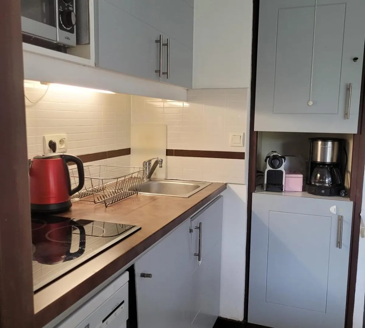 Holiday home Cap Esterel En Famille - 2Pieces Vue Mer Jardin Piscine Clim Parking Inclus Saint-Raphael  France