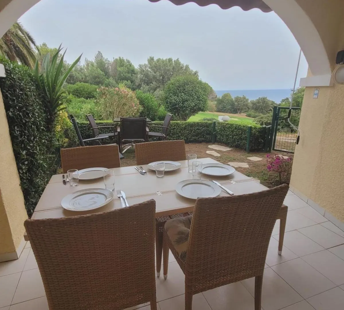 Cap Esterel En Famille - 2Pieces Vue Mer Jardin Piscine Clim Parking Inclus Saint-Raphael